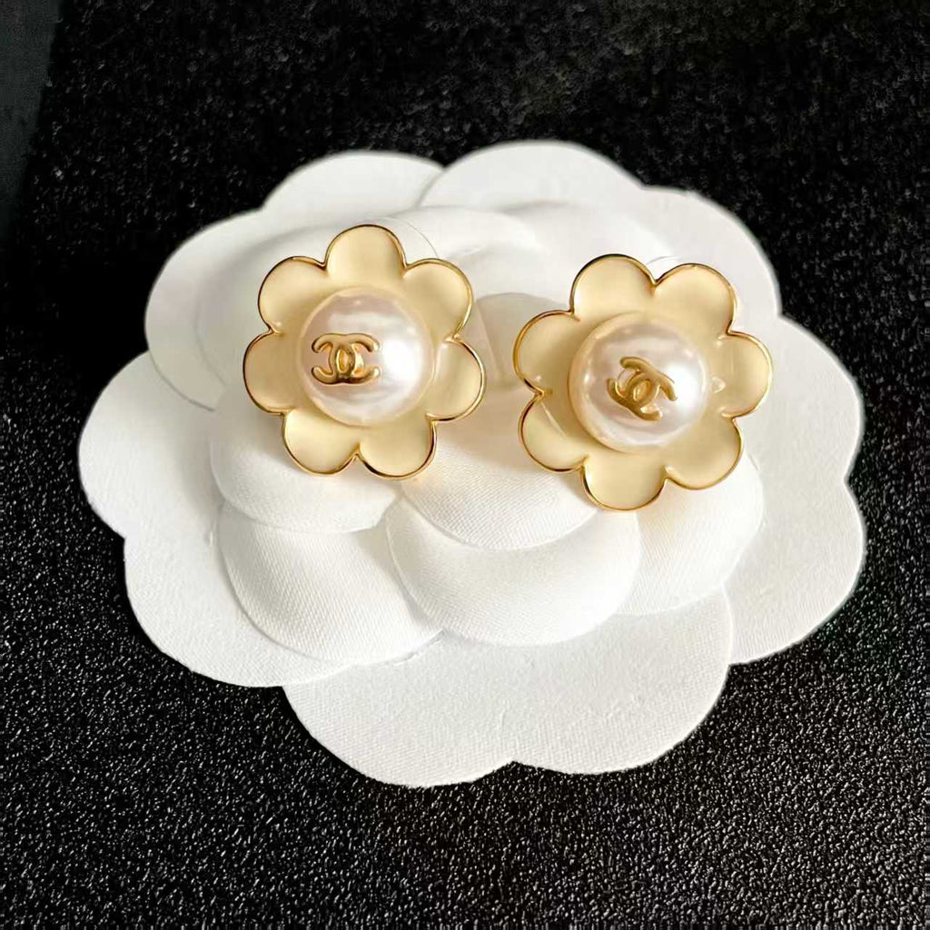 New Camellia Ear Nails