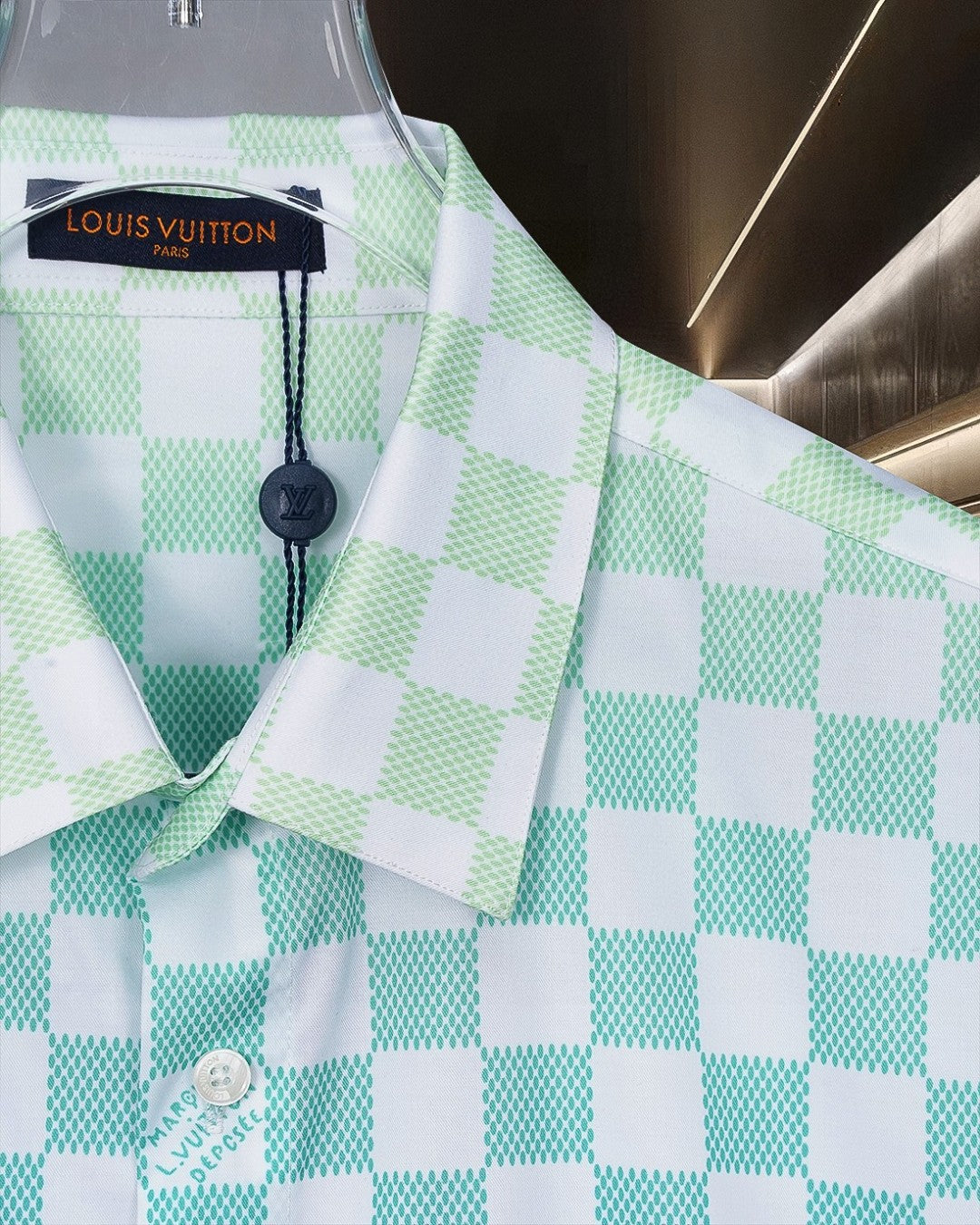 Gradient checkerboard digital printed short sleeved shirt