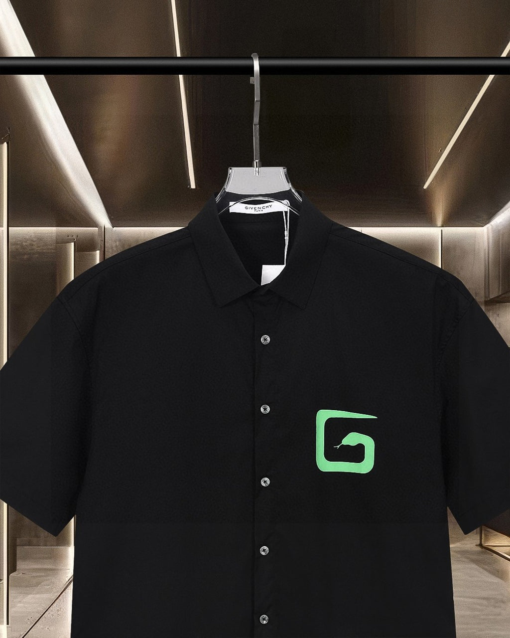 Thick rubber short sleeved shirt on the back of the chest