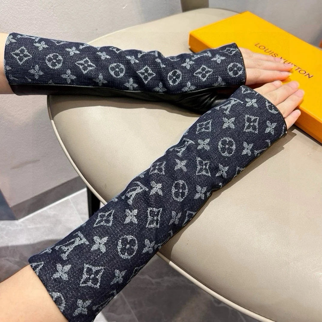 Fashionable motorcycle 🚗 glove