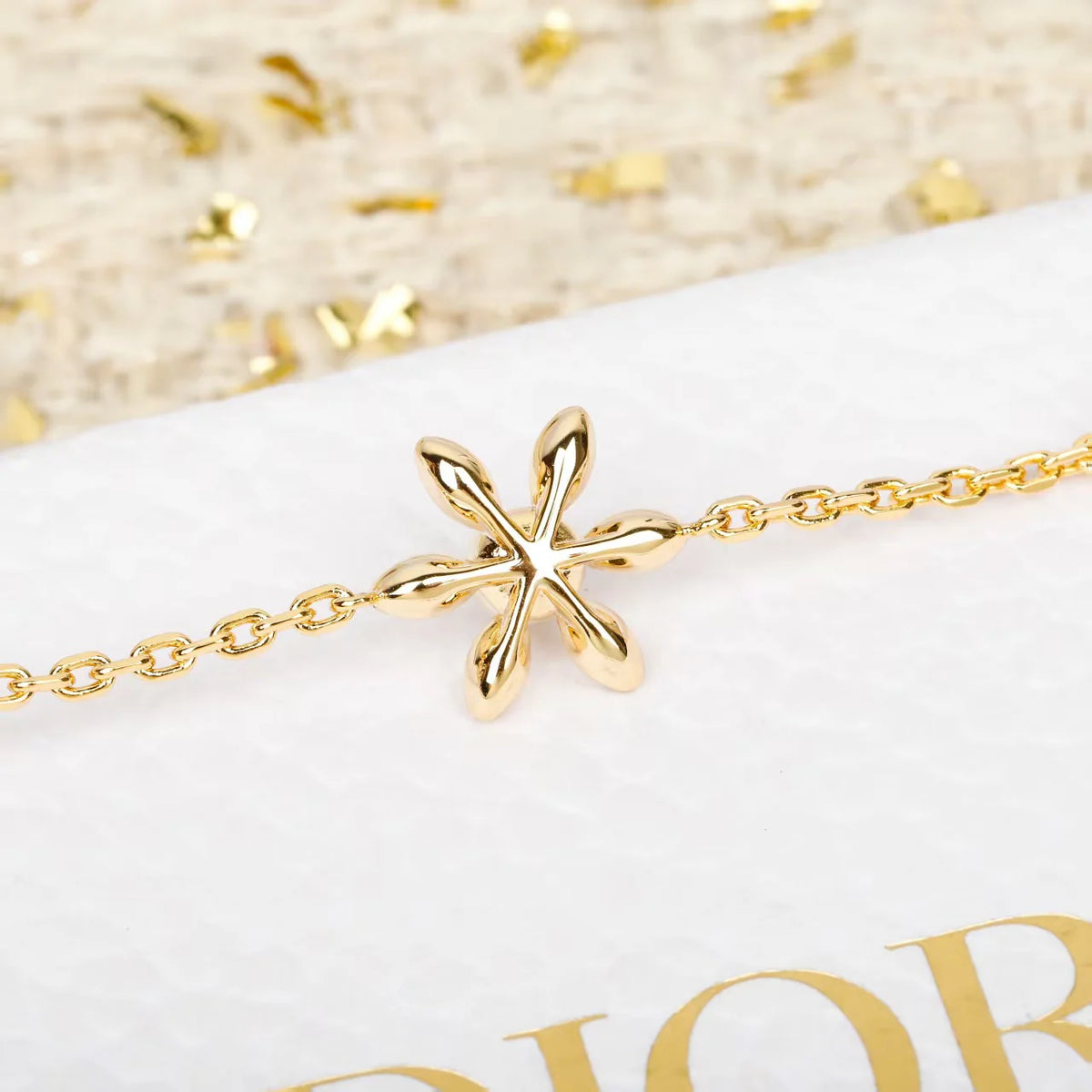 Hot selling Little Flower Hanging Pearl Bracelet