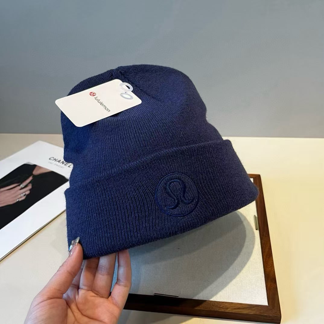 New woolen hat