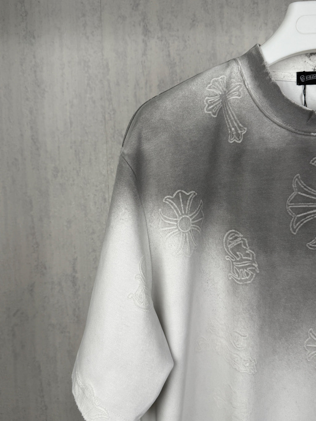 American style acid pickling, laser burning, flower pasting, fabric embroidery, couple casual short sleeved T-shirt