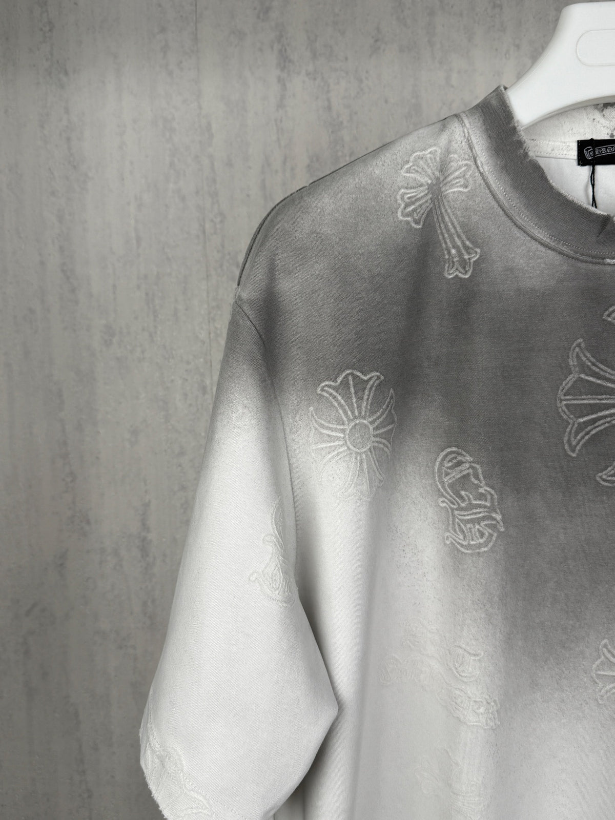 American style acid pickling, laser burning, flower pasting, fabric embroidery, couple casual short sleeved T-shirt