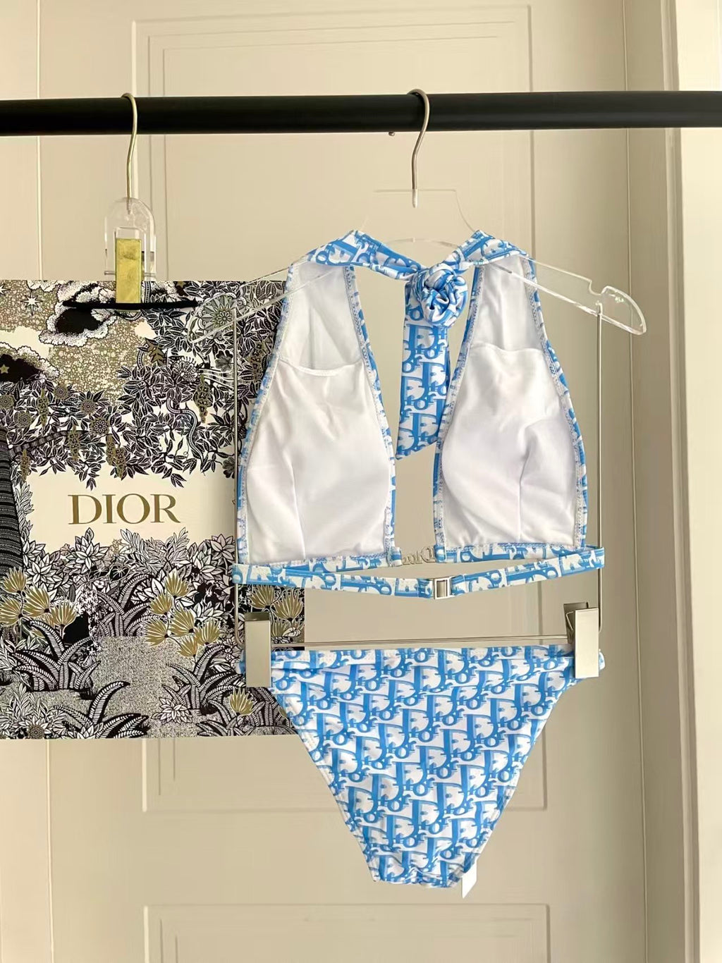New quick drying elastic swimsuit