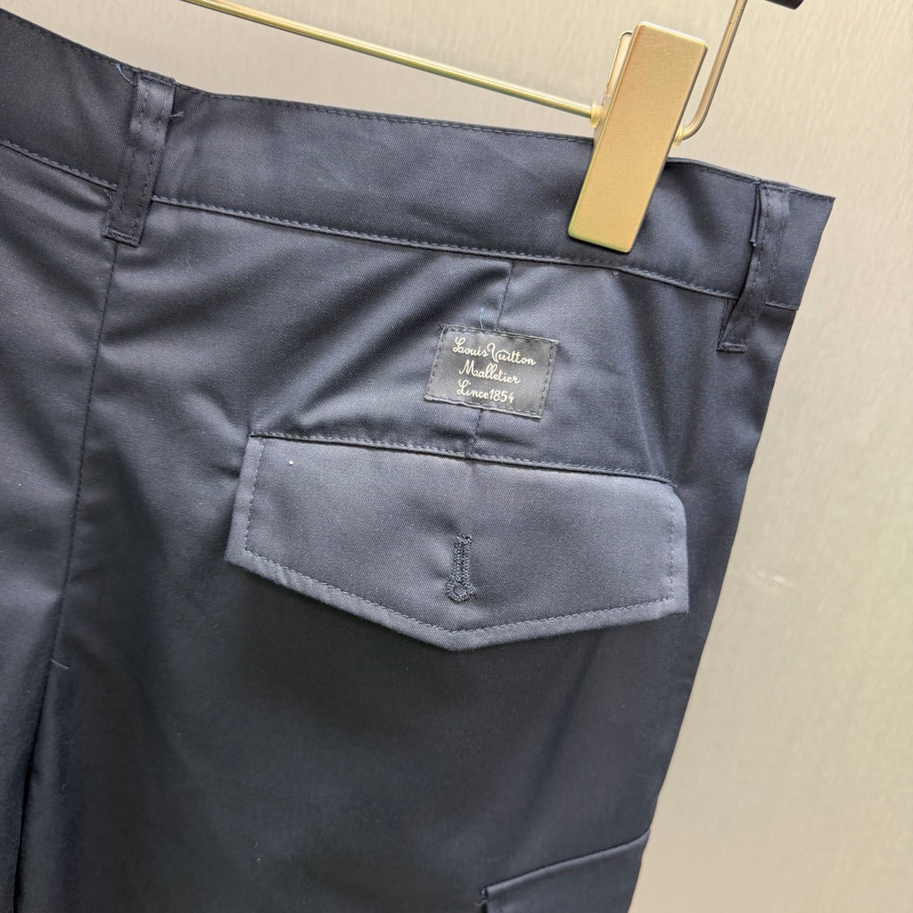 Old flower three-dimensional pocket workwear shorts