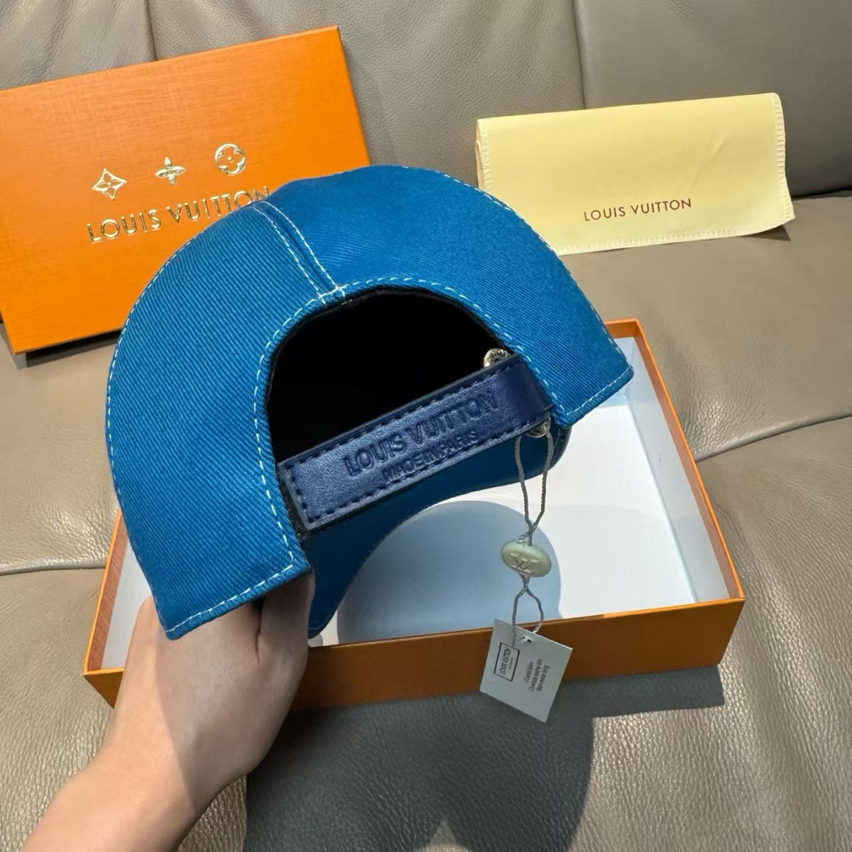 New embroidered canvas baseball cap