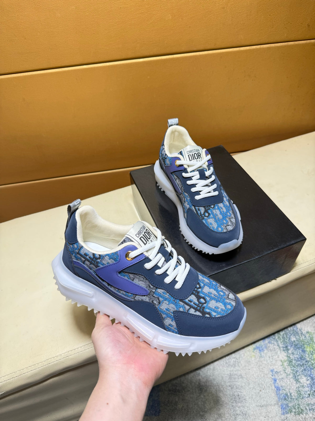 🏃 Casual shoes are a must-have for trendy men
