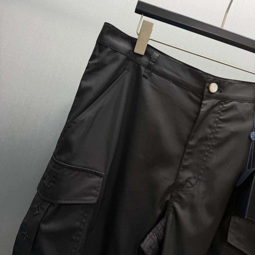 Old flower three-dimensional pocket workwear shorts