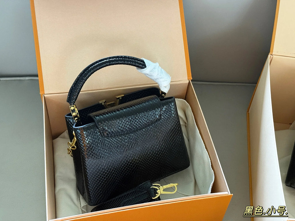 Full grain pattern bag