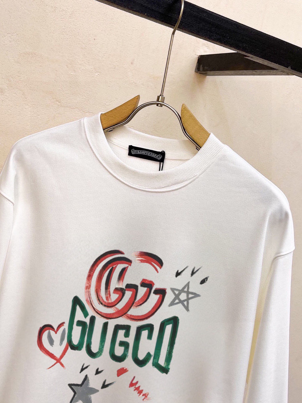 Latest long sleeved round neck sweatshirt 1