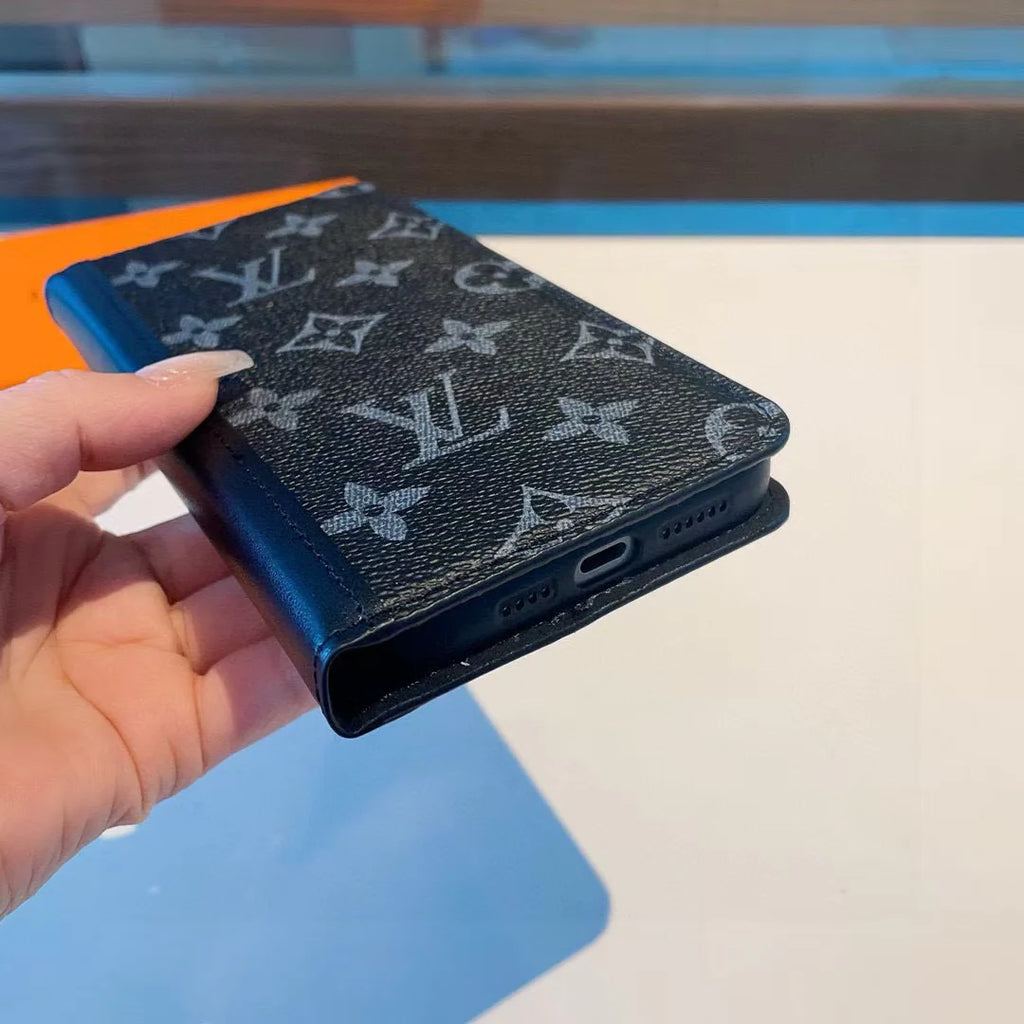 Splicing phone case