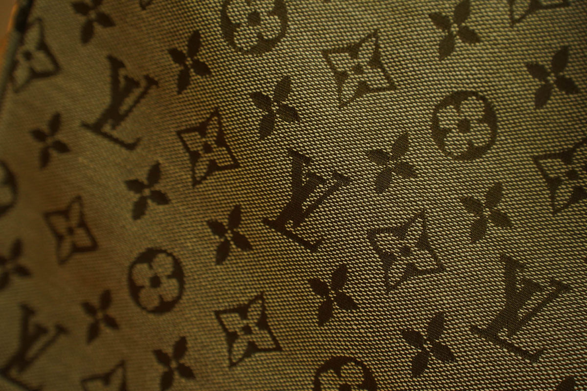 New side woven embroidered shorts
