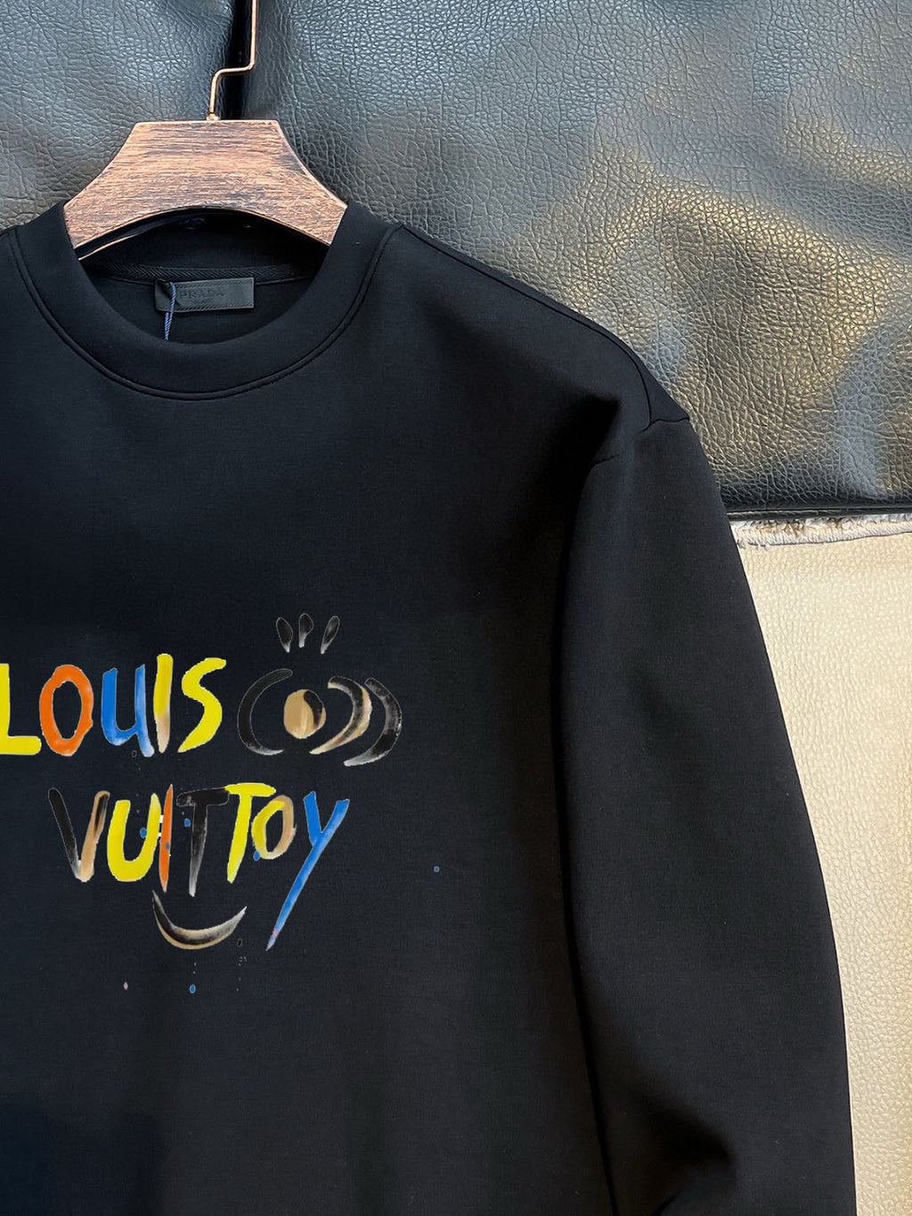 Early spring latest long sleeved round neck sweatshirt 16