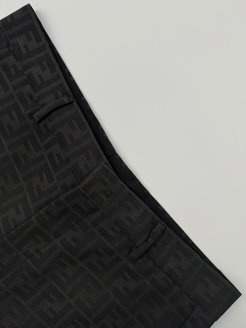 Presbyopia printed shorts