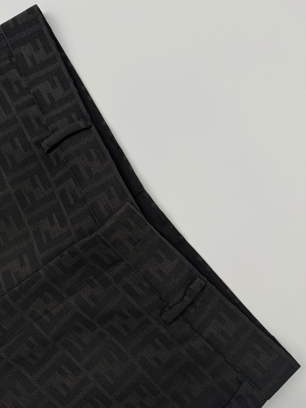 Presbyopia printed shorts