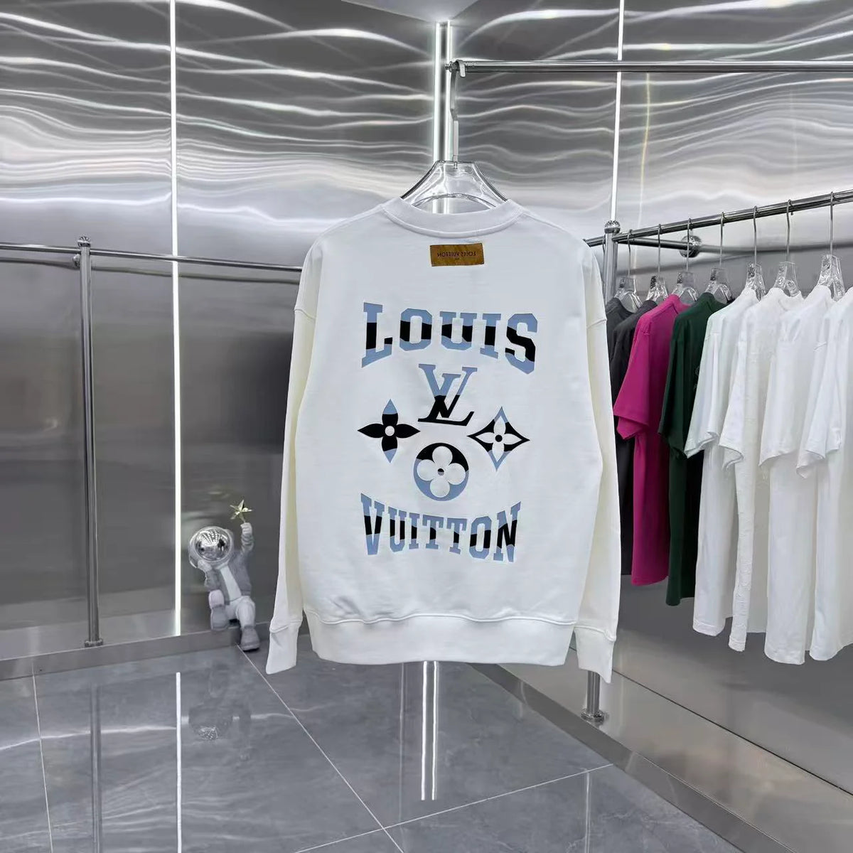 Autumn and winter new round neck long sleeved sweatshirt
