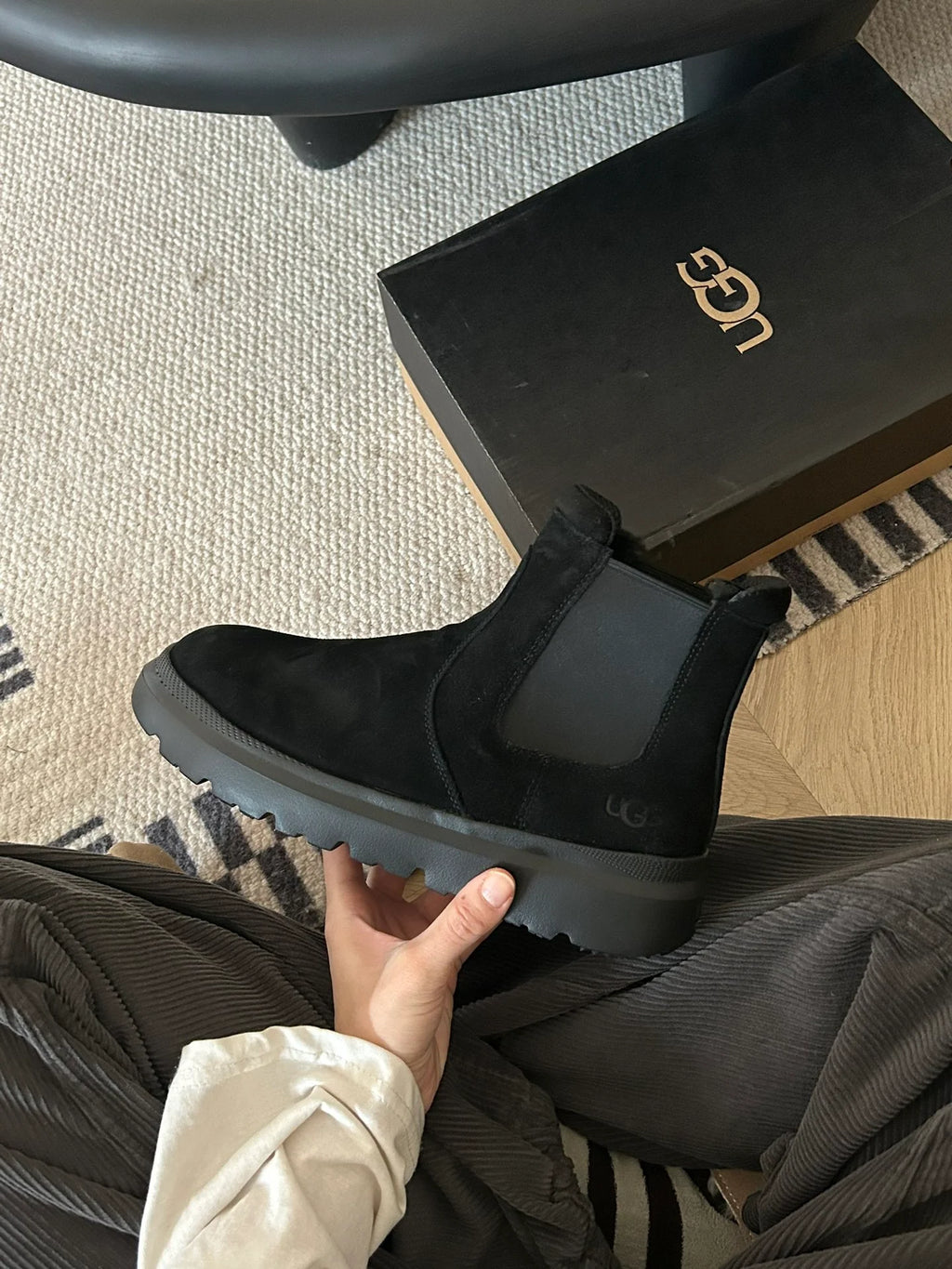 Fashionable high top short