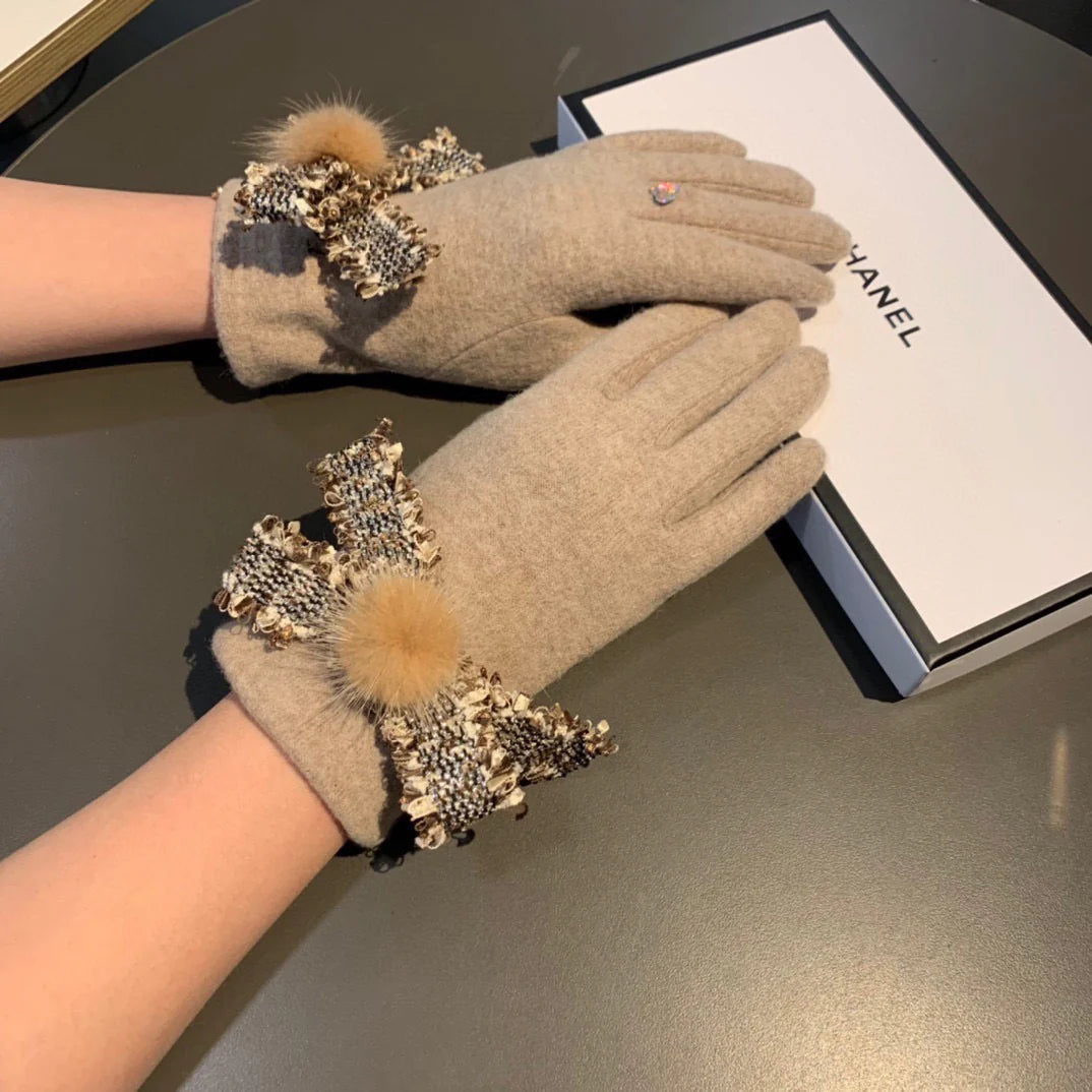 New wool gloves