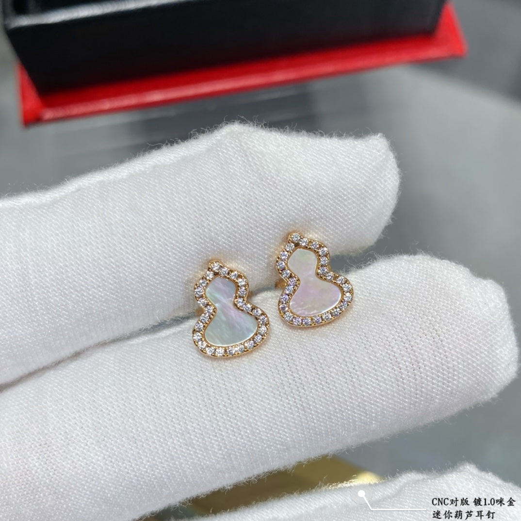 Kirin Mini Gourd Ear Nails