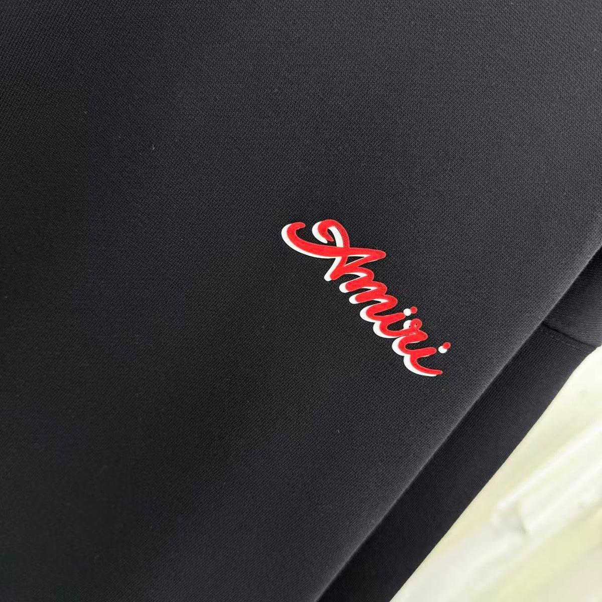 Round neck long sleeved sweatshirt
