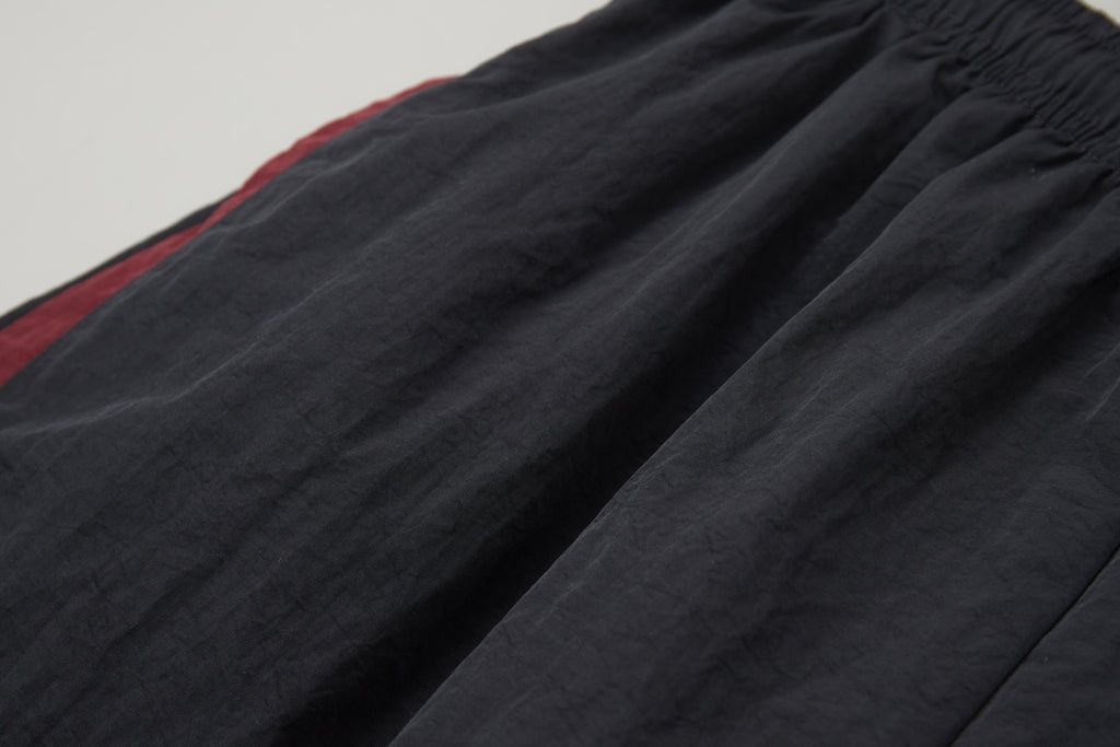 Black and red patchwork embroidered hooded sports suit