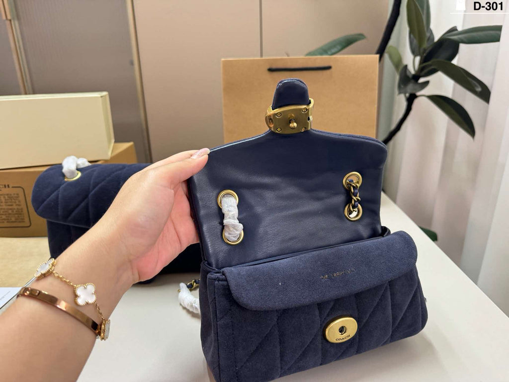 Suede wine god chain bag