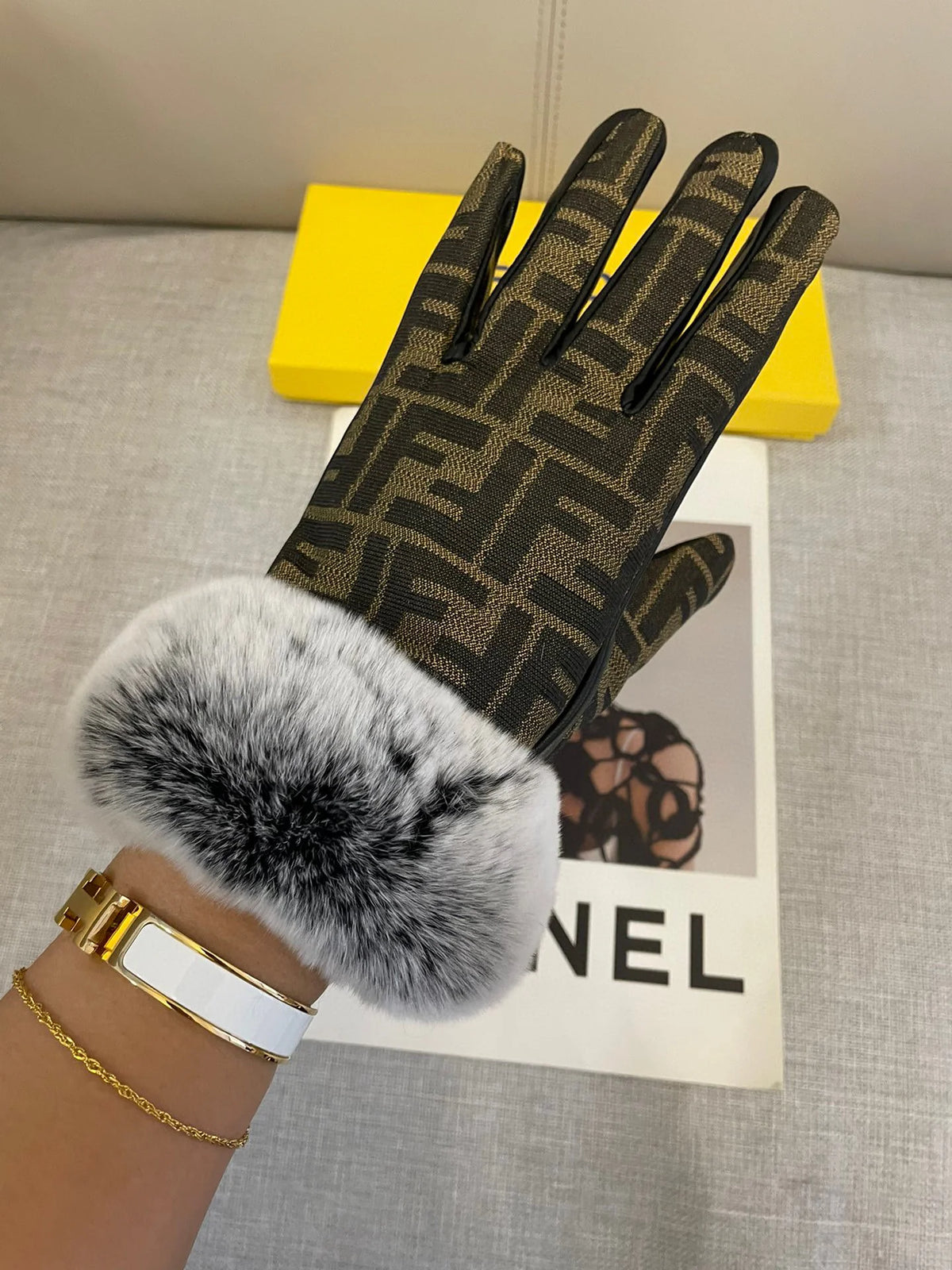 New fabric with leather gloves