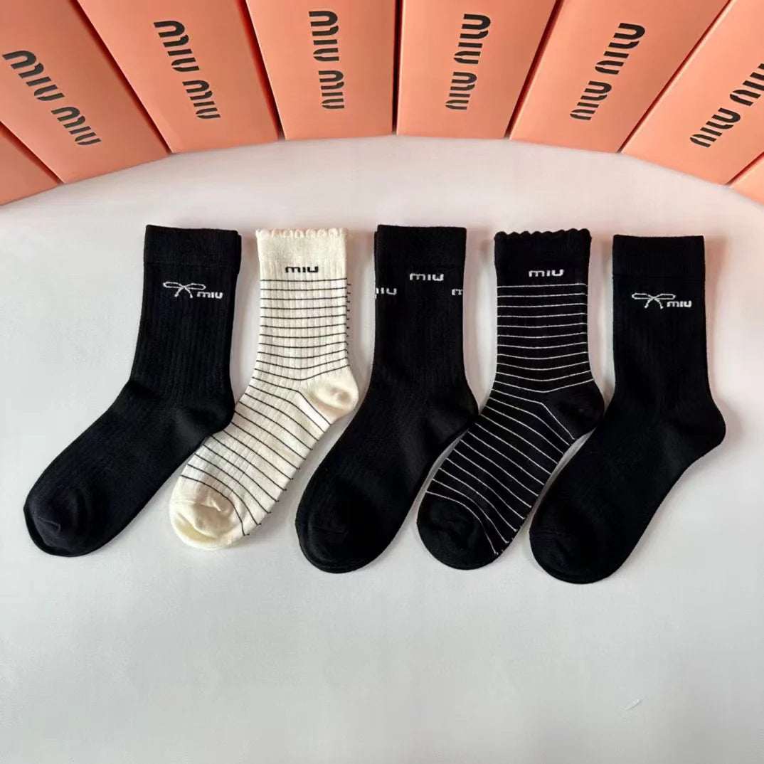 New medium to long pile socks