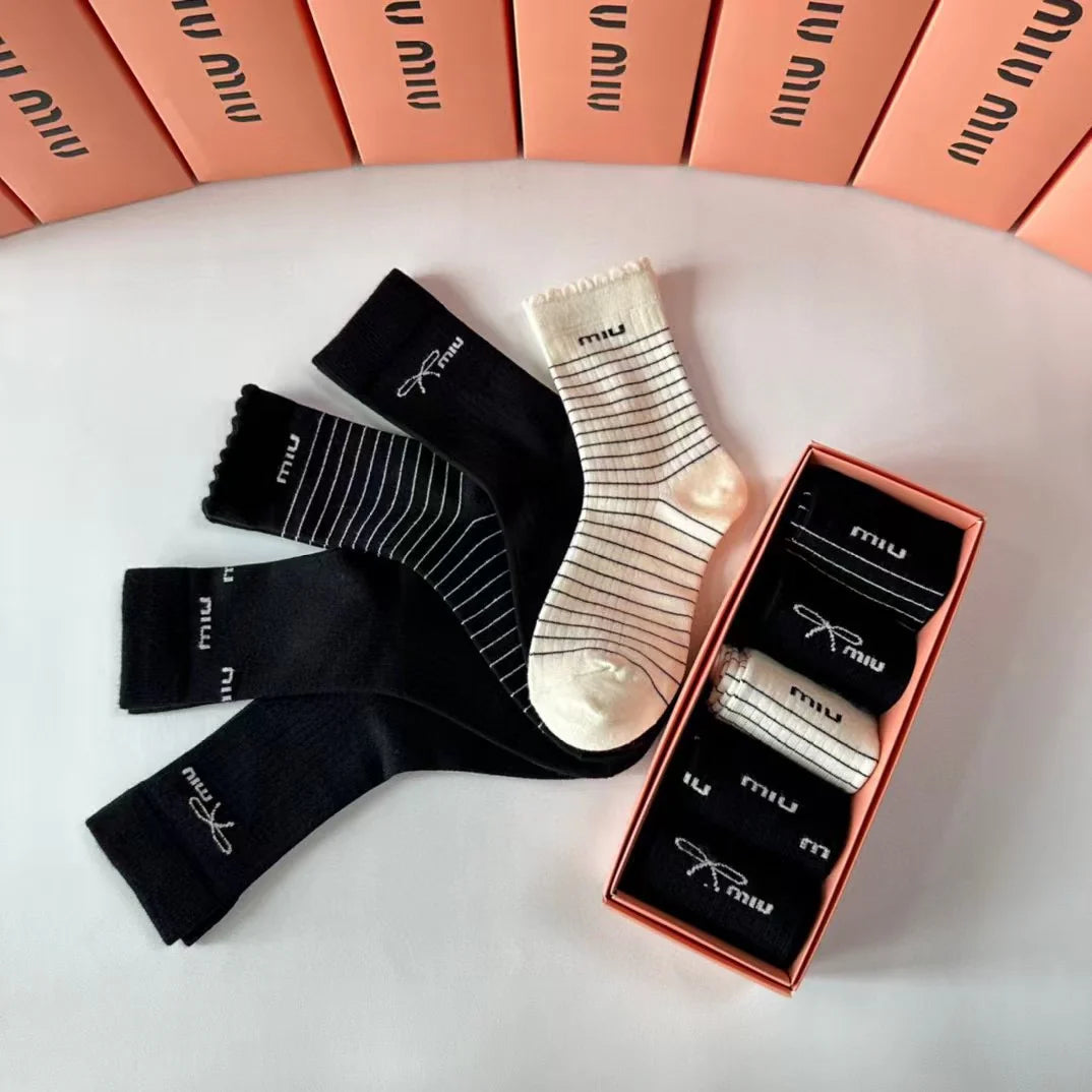 New medium to long pile socks