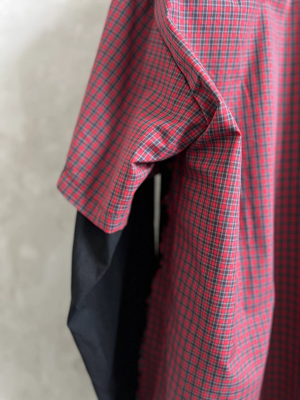 New fake two-piece checkered shirt with spliced long sleeves