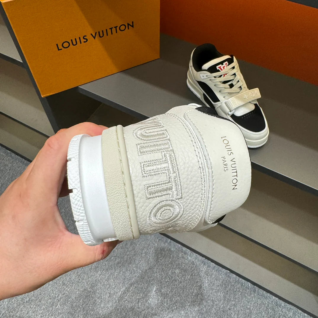 Velcro men's sports shoes