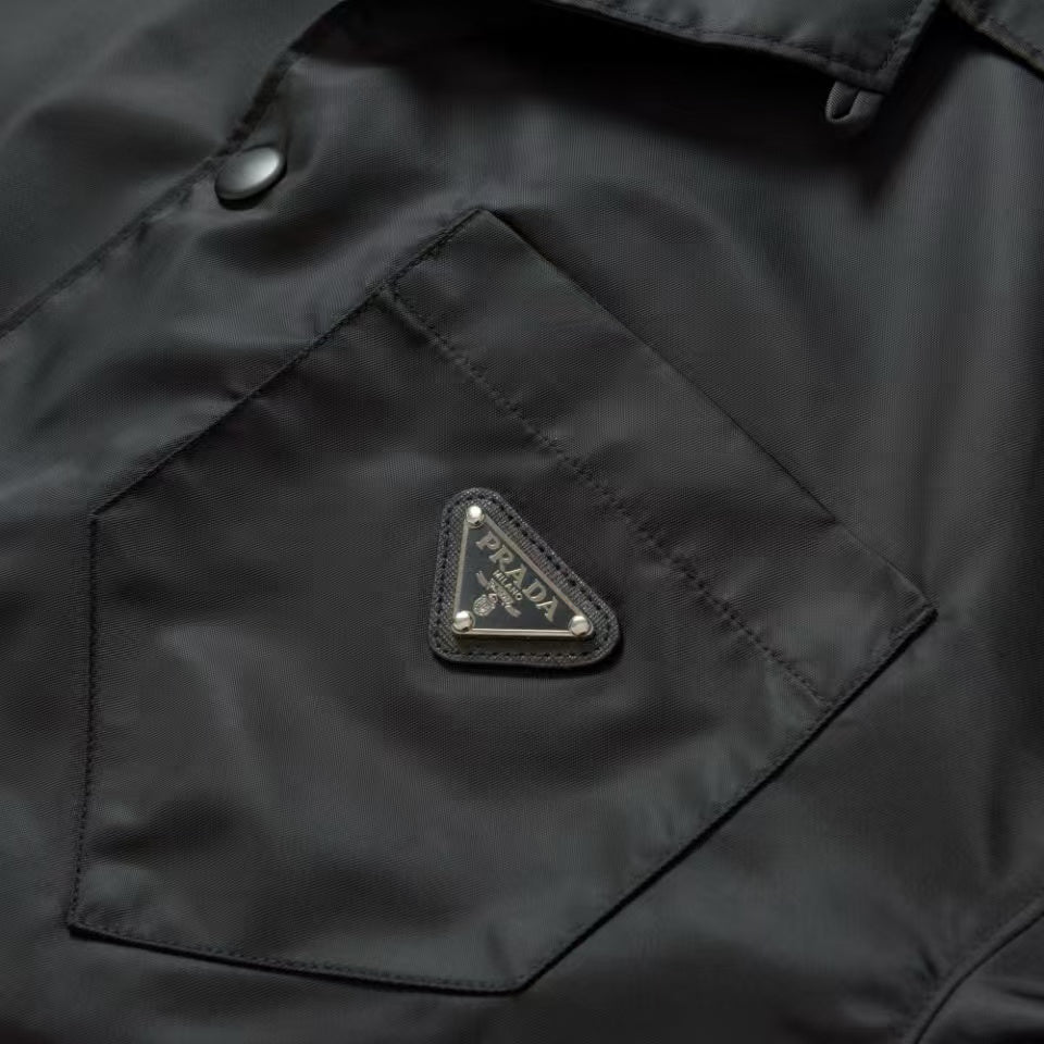 Regenerated nylon short sleeved shirt