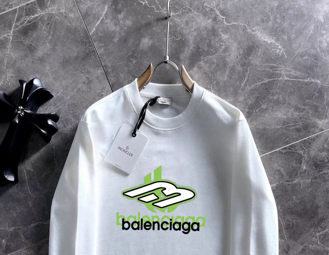 New long sleeved round neck sweatshirt 5