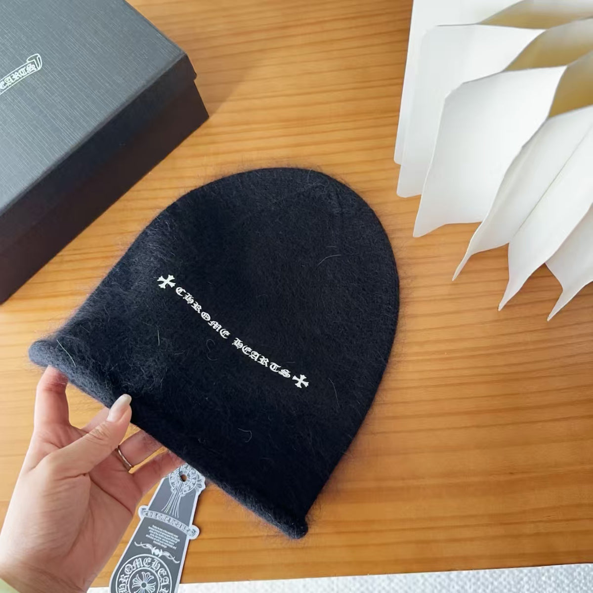 New versatile hat