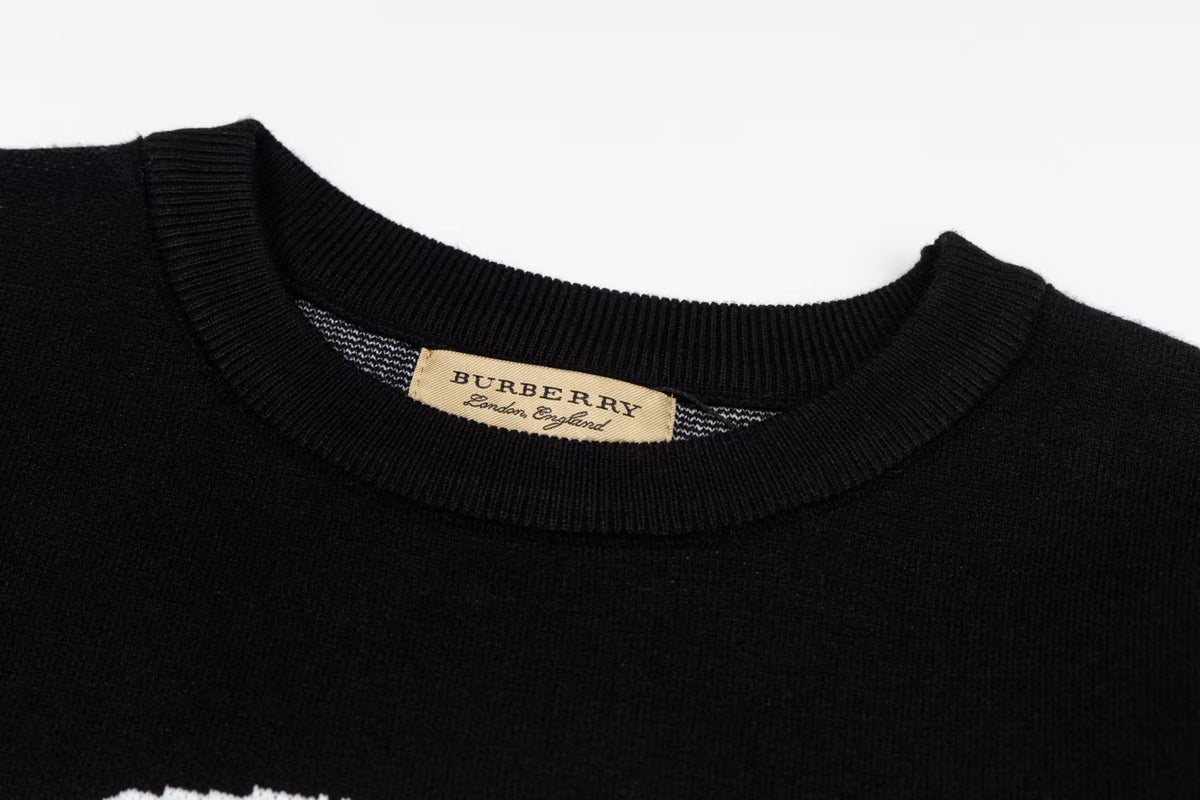 War horse knitted round neck sweater