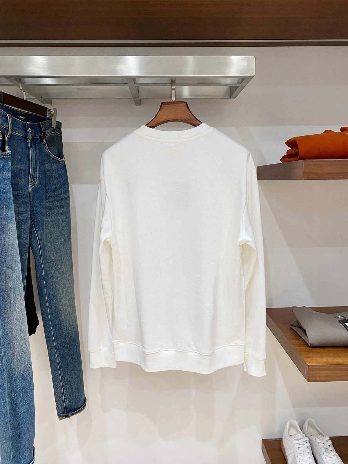 Early spring latest long sleeved round neck sweatshirt 11