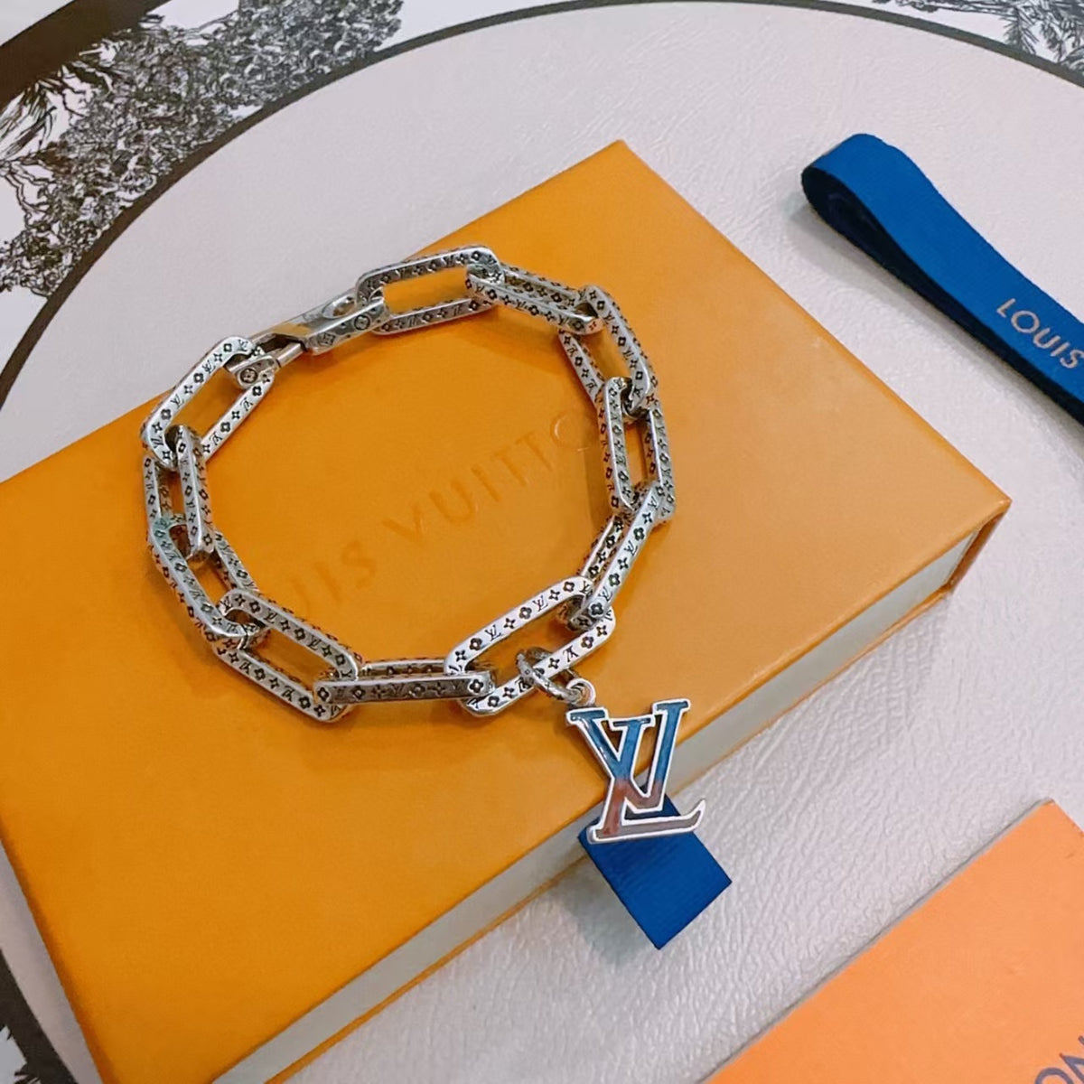 New retro bracelet