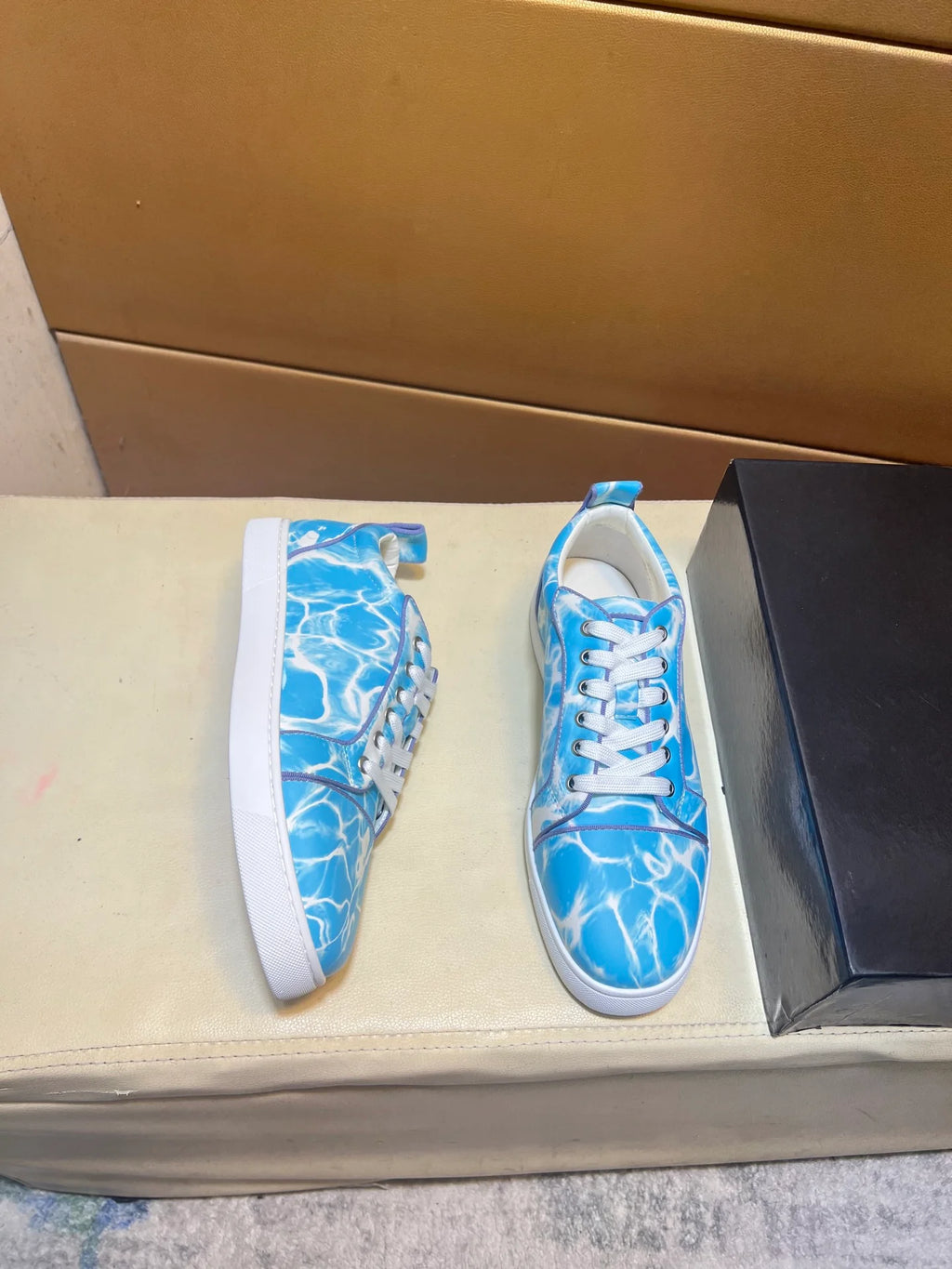 New men's shoes