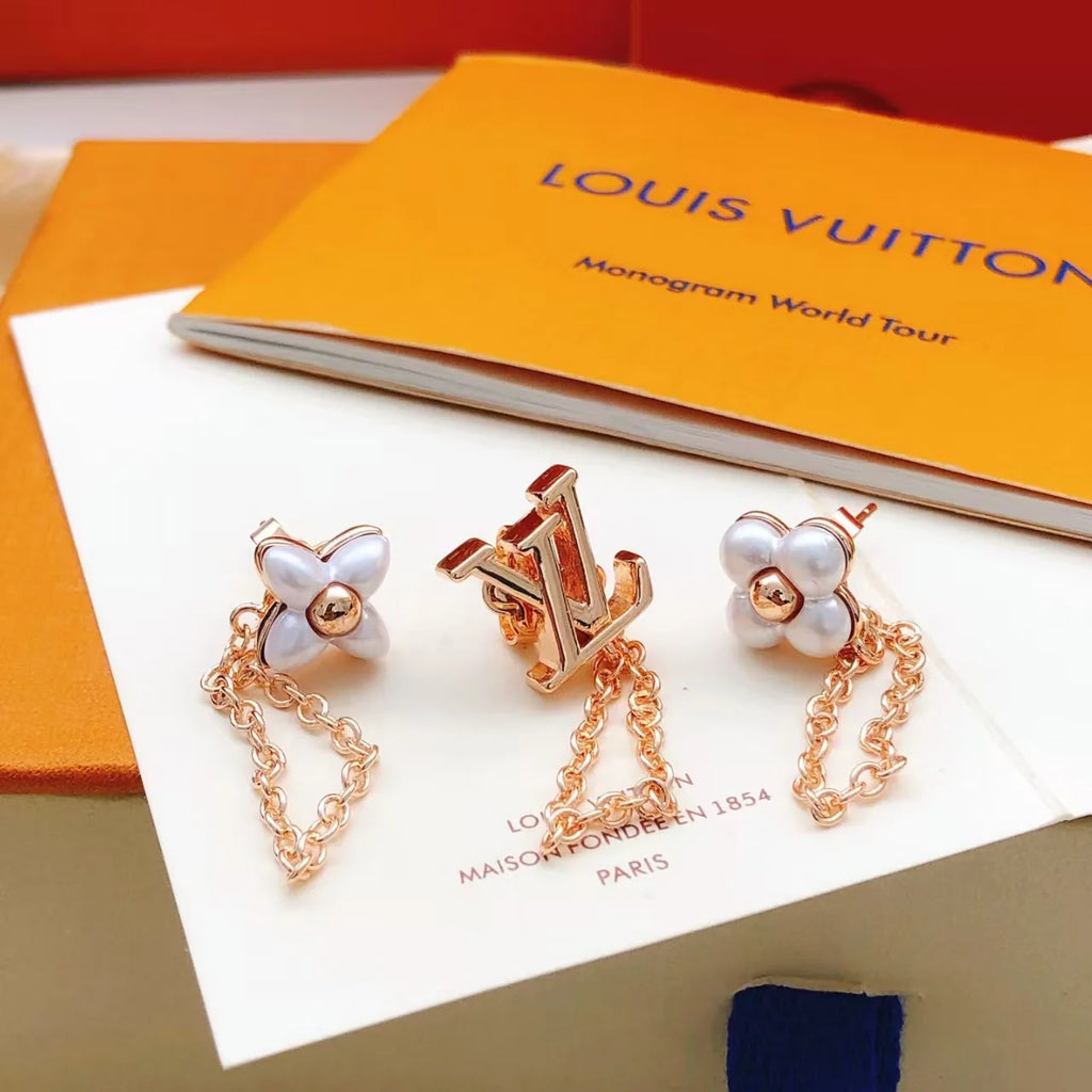 New white flower earrings