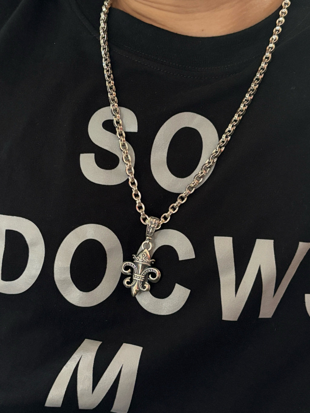 Letter Scout Flower Necklace