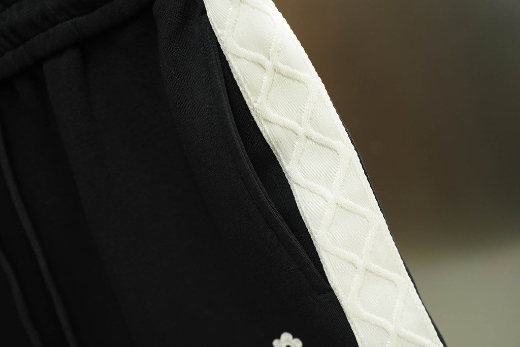 New side woven embroidered shorts