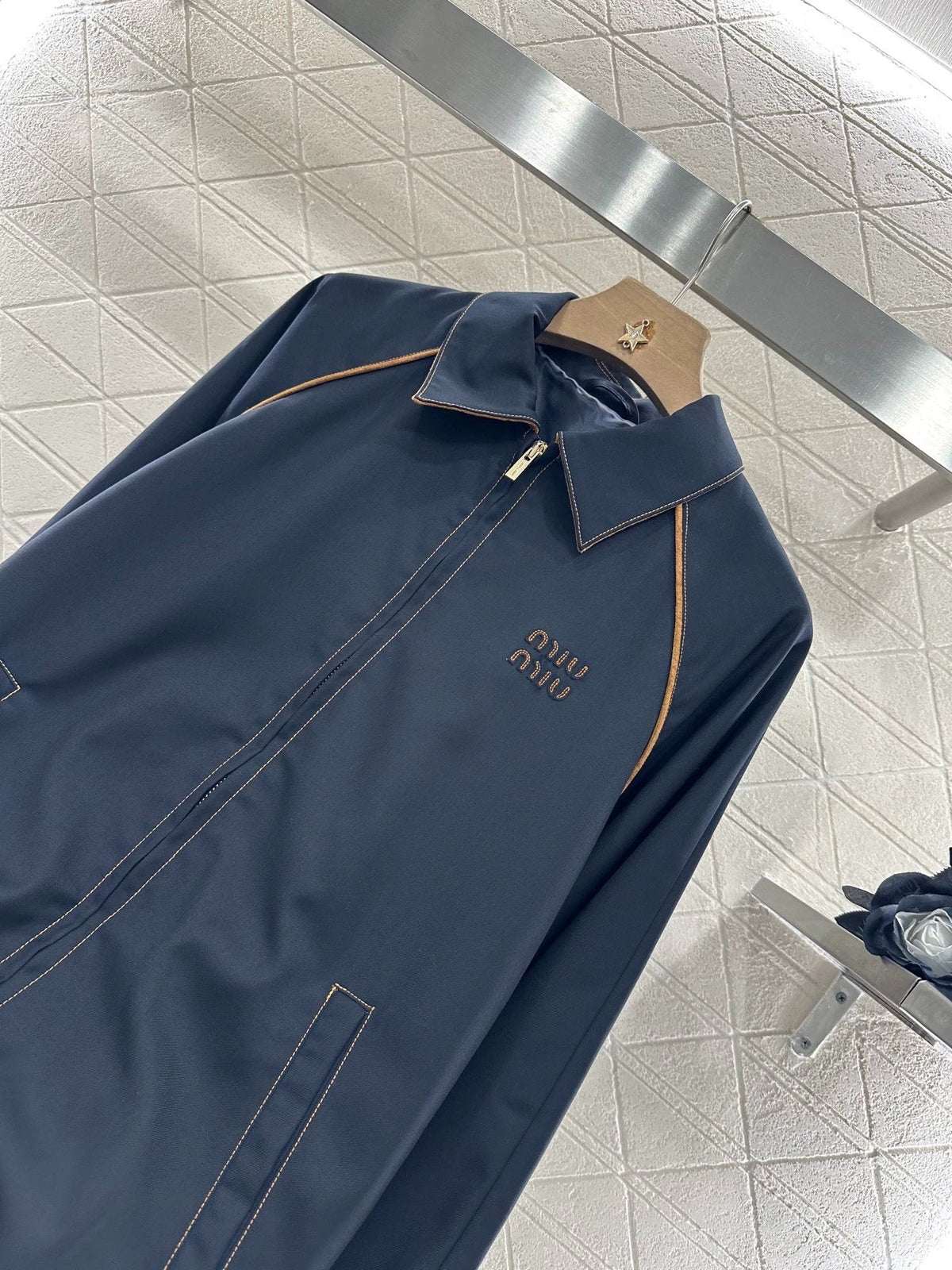 25SS contrast color silhouette jacket suit