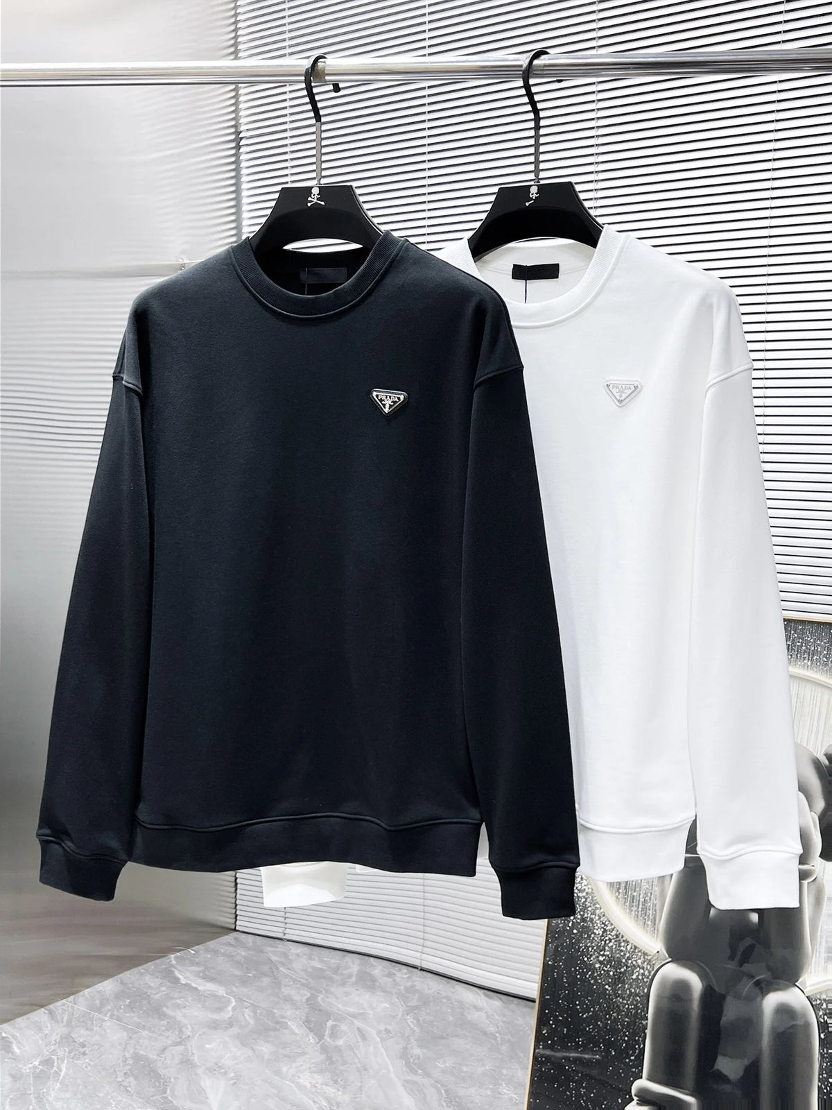 Early autumn new long sleeved round neck sweatshirt