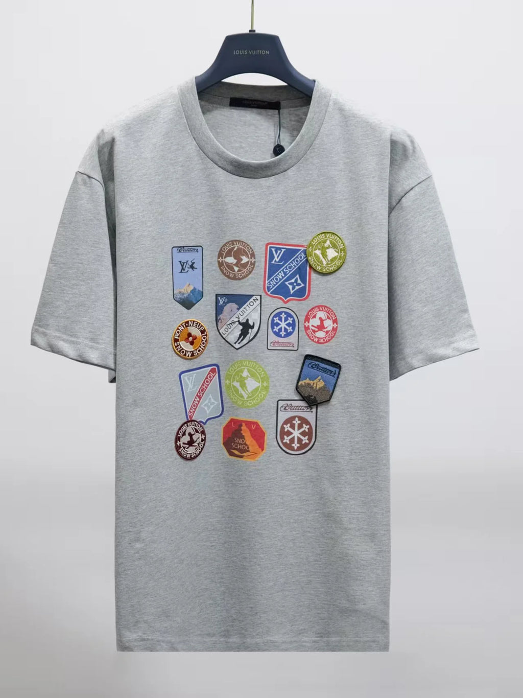 New printed embroidered short sleeved T-shirt