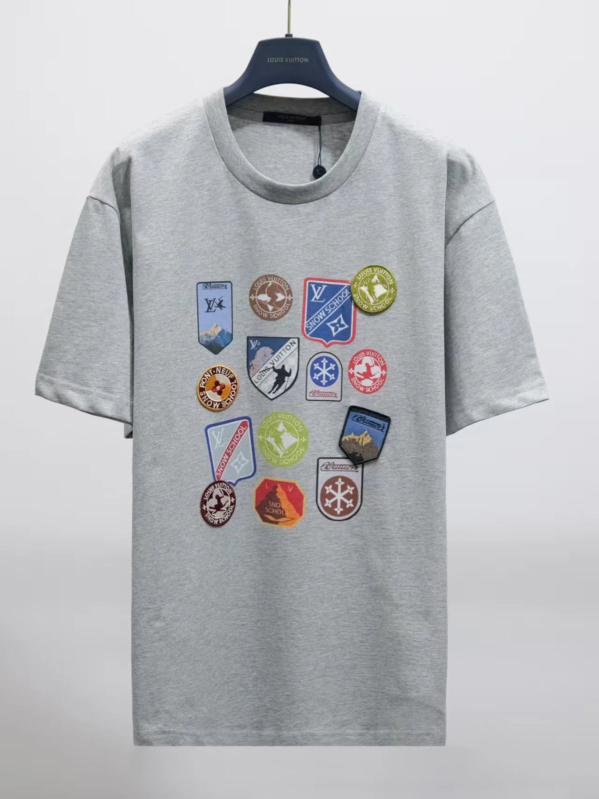 New printed embroidered short sleeved T-shirt