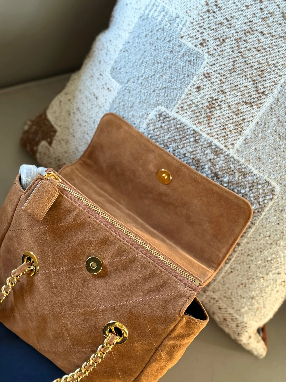 Frosted leather flip parachute mailman bag