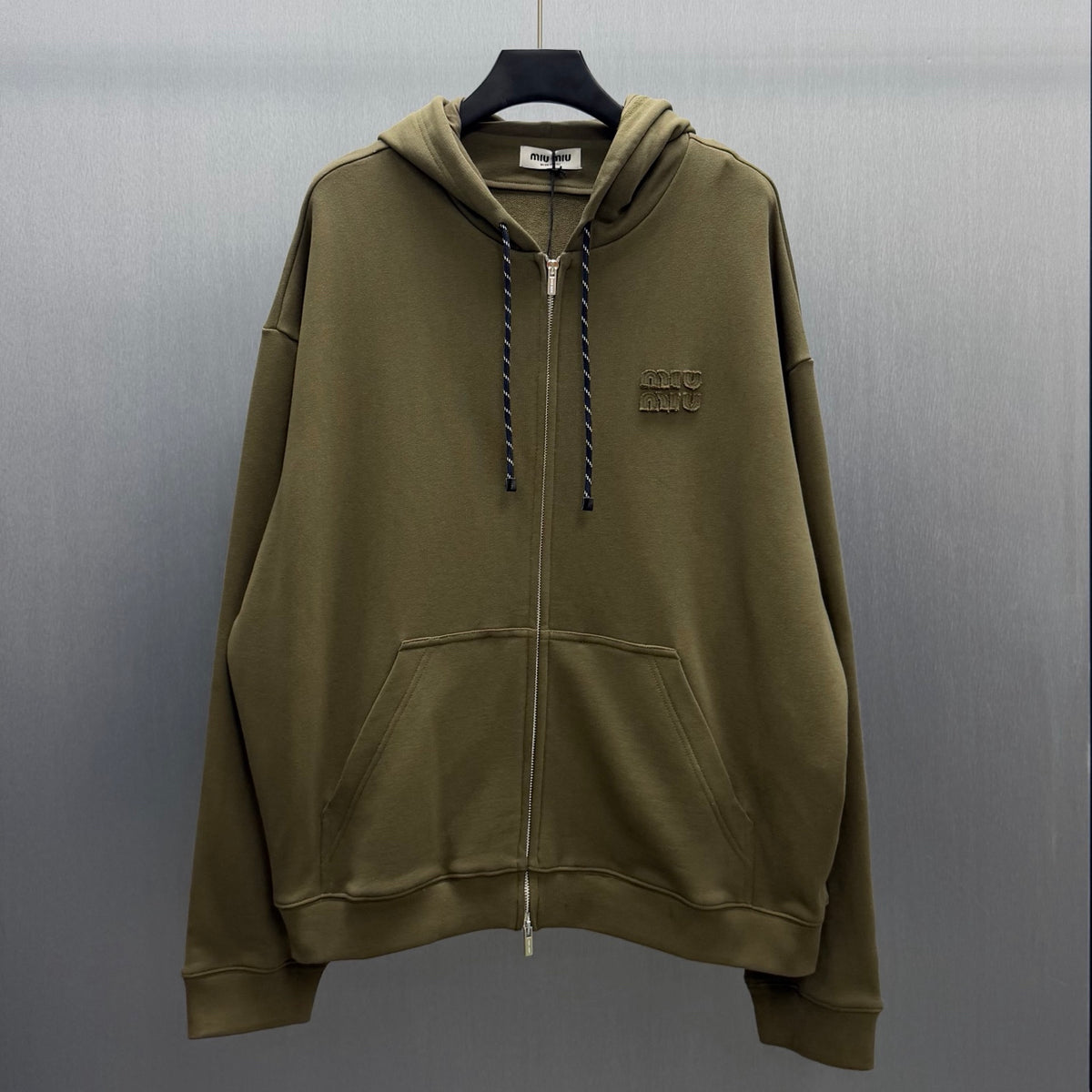 Adhesive hooded zipper hoodie