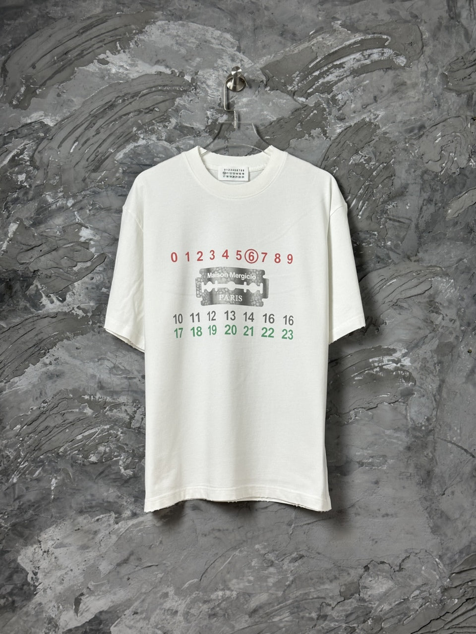 Loose fit T-shirt for both men and women