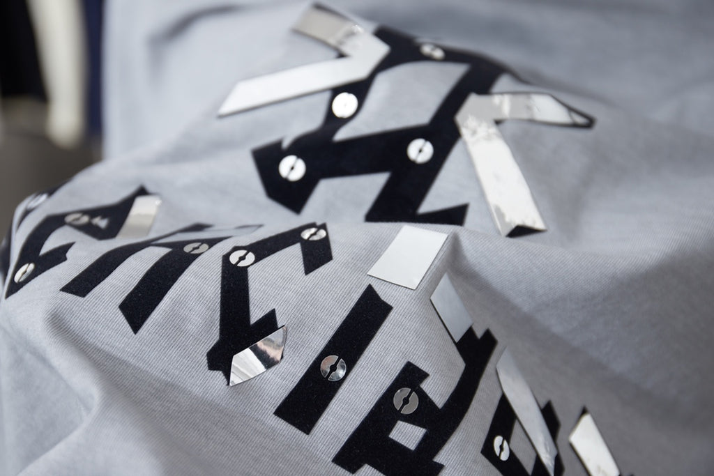 Letter rhinestone short sleeved shirt